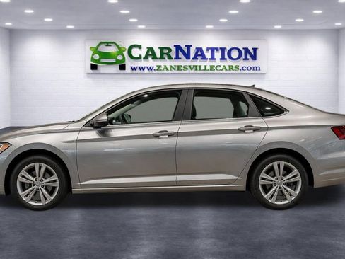 Used 2019 Volkswagen Jetta R-Line FWD image 3