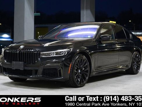 Used 2020 BMW 750i xDrive image 2