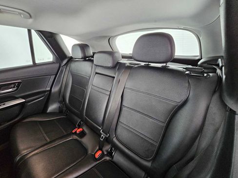 Used 2024 Mercedes-Benz GLC 300 4MATIC image 18