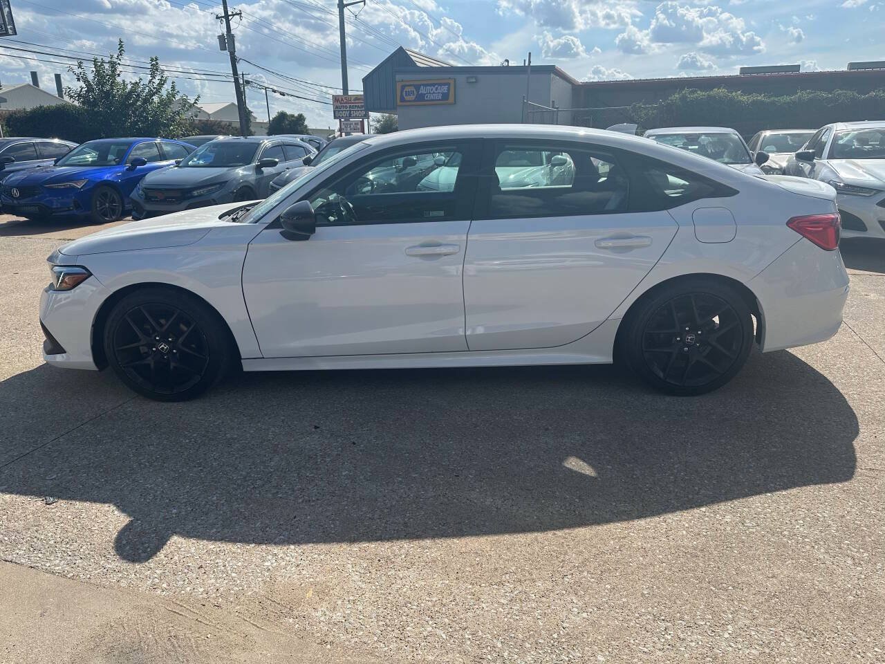 Used 2023 Honda Civic Sport image 10