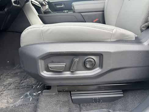 New 2026 Toyota Tundra Limited image 12