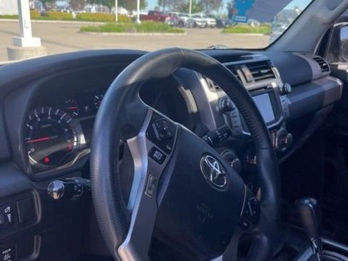 Used 2019 Toyota 4Runner SR5 Premium image 15