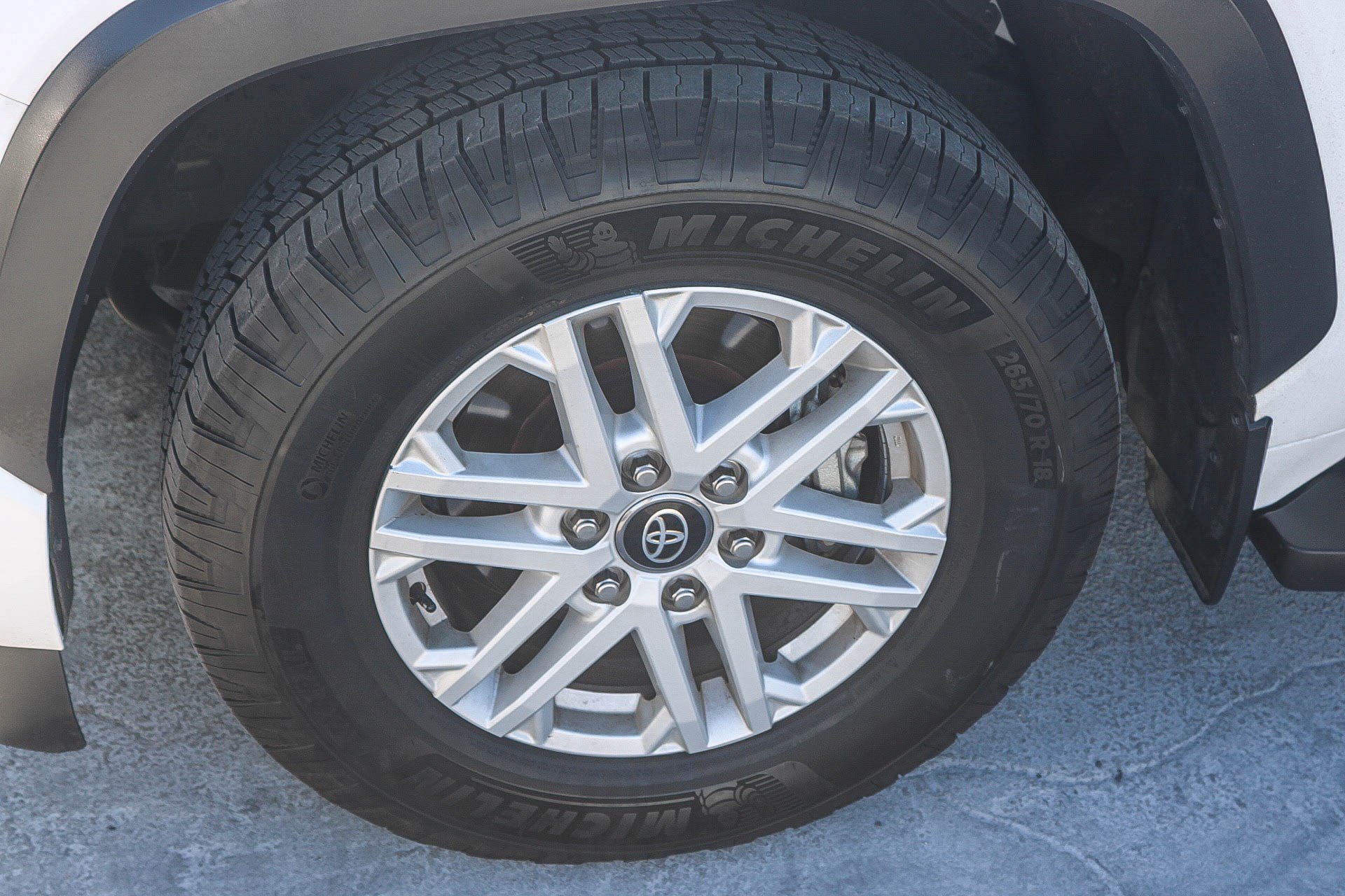 Used 2025 Toyota Sequoia SR5 AWD/4WD image 8
