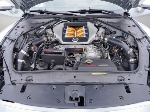 Used 2010 Nissan GT-R Premium AWD/4WD image 37