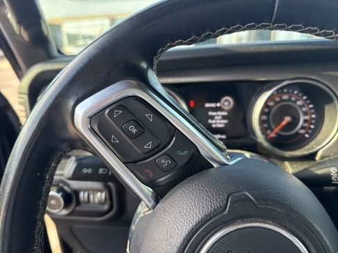 Used 2020 Jeep Wrangler Unlimited Sahara image 19