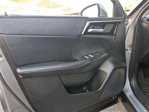 Used 2024 Mitsubishi Outlander SE image 13