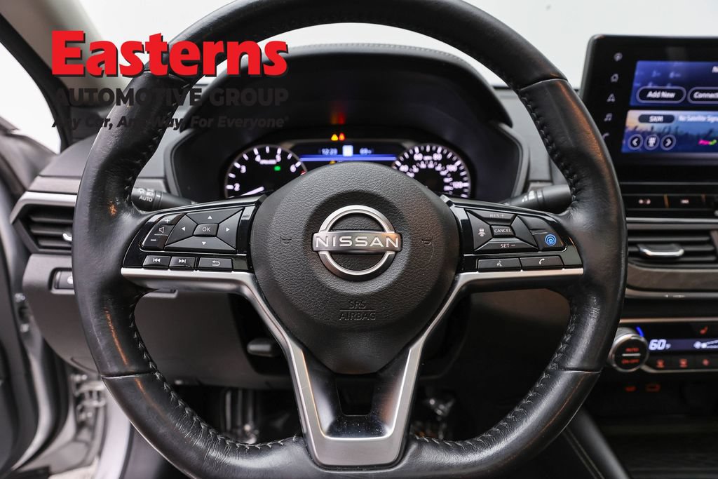 Used 2023 Nissan Altima 2.5 SL FWD image 11
