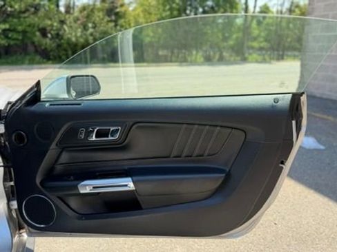 Used 2015 Ford Mustang GT Premium w/ Equipment Group 401A RWD image 25