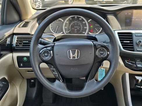 Used 2016 Honda Accord LX image 3