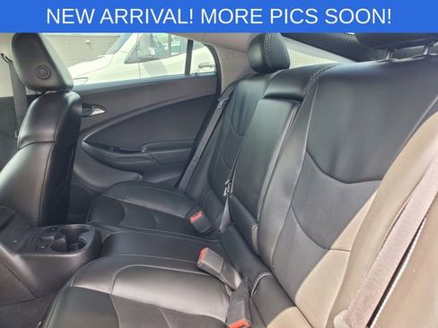 Used 2018 Chevrolet Volt Premier FWD image 3