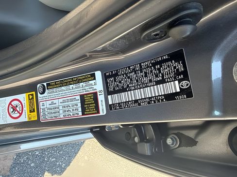 Used 2014 Toyota Avalon Limited FWD image 26