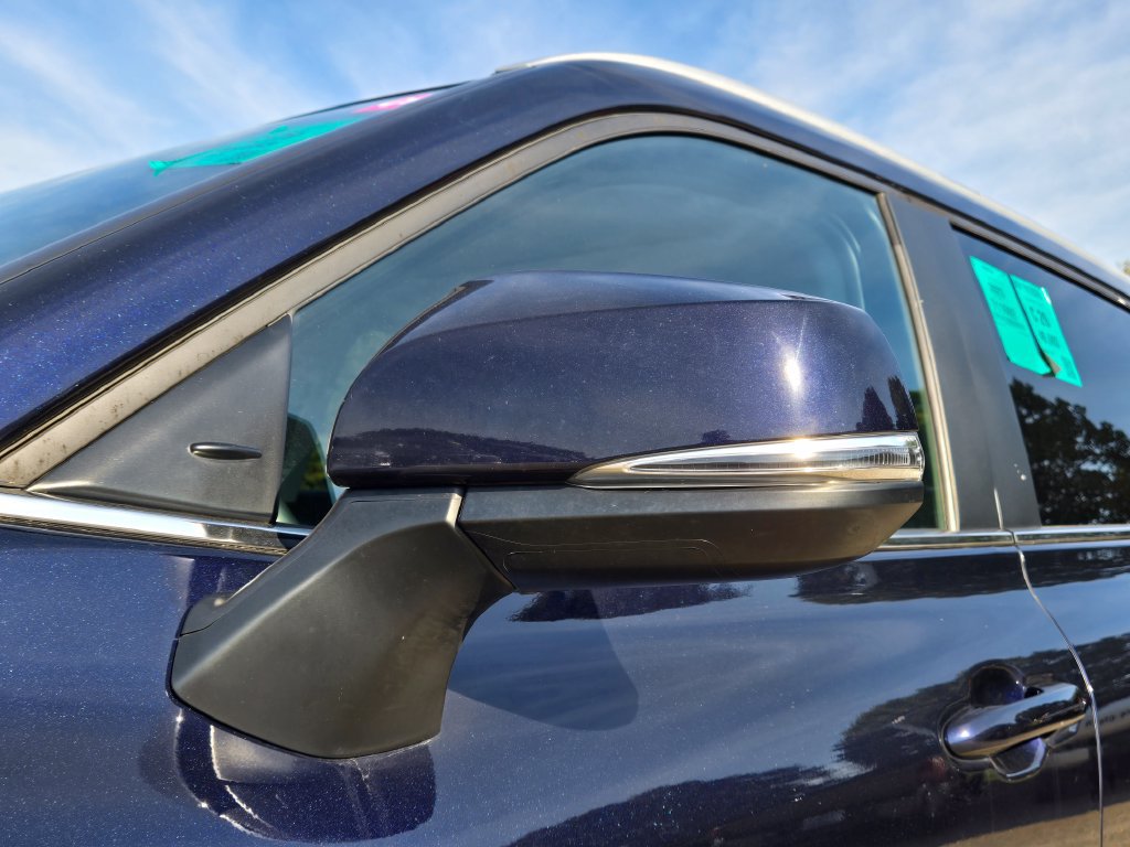 Used 2023 Toyota Highlander XLE AWD/4WD image 11