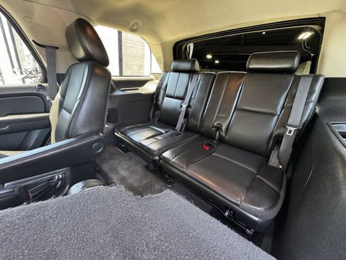 Used 2011 Chevrolet Tahoe LTZ AWD/4WD image 16
