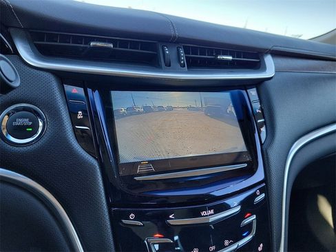 Used 2019 Cadillac XTS Luxury image 22