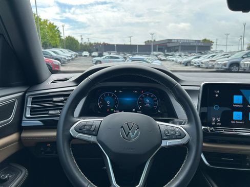 Used 2026 Volkswagen Atlas Cross Sport SE FWD image 30
