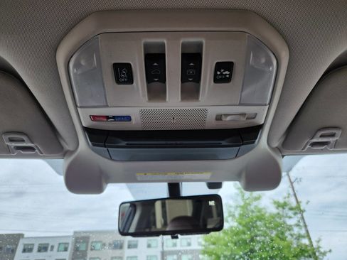 Used 2022 Subaru Ascent Touring image 27