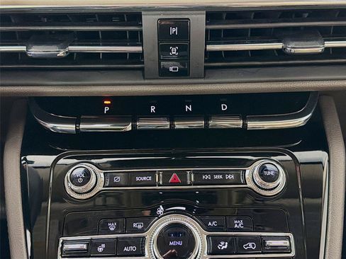 Used 2022 Lincoln Corsair AWD w/ Equipment Group 101A image 23