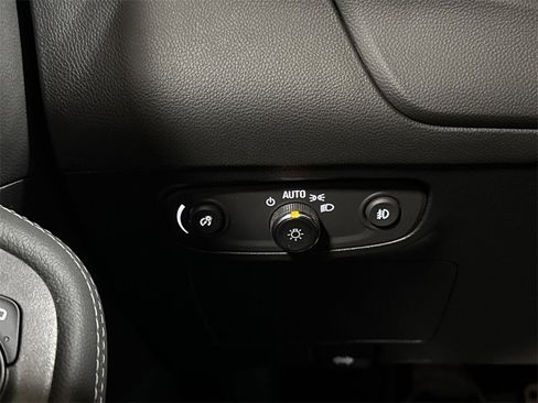 Used 2023 Buick Encore GX Select w/ Sport Touring Package image 17