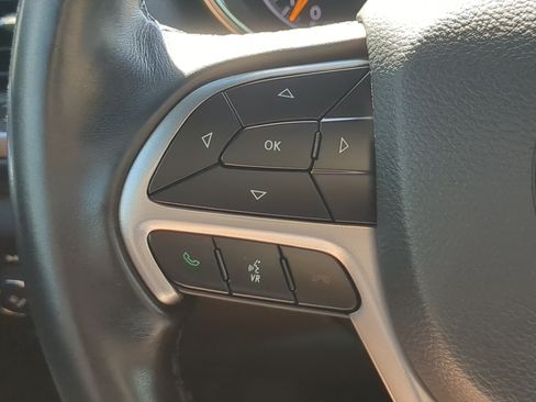 Used 2021 Jeep Grand Cherokee Laredo RWD image 21