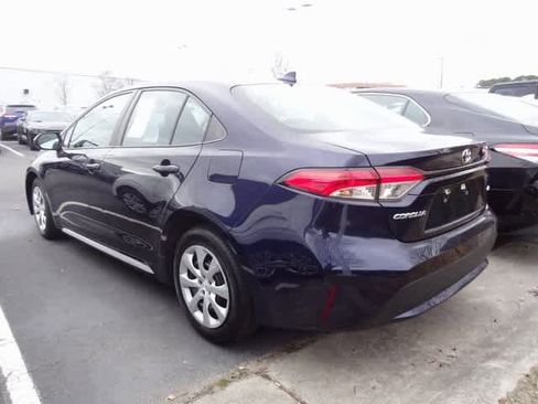 Used 2022 Toyota Corolla LE image 4