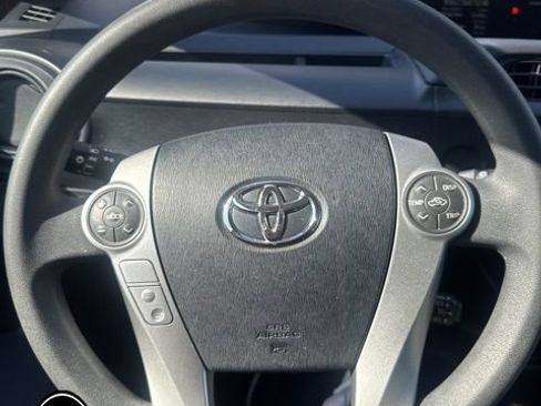 Used 2013 Toyota Prius C Two image 10