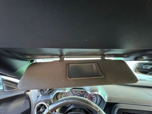 Used 2020 Chevrolet Camaro LT image 32