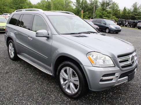 Used 2011 Mercedes-Benz GL 450 GL 450 4MATIC AWD 4dr SUV image 4