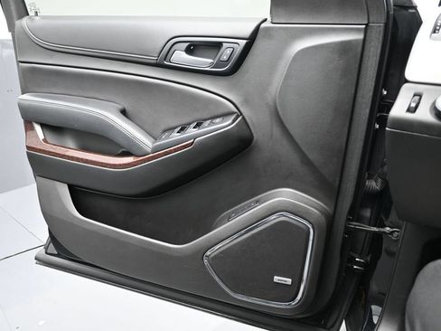 Used 2019 GMC Yukon XL SLT AWD/4WD image 6