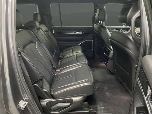 Used 2022 Jeep Wagoneer Series I image 33