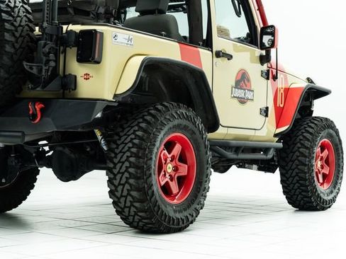 Used 2010 Jeep Wrangler Rubicon w/ PWR Convenience Group image 18