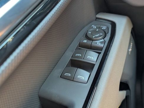 Used 2025 Chevrolet Silverado 1500 ZR2 image 39