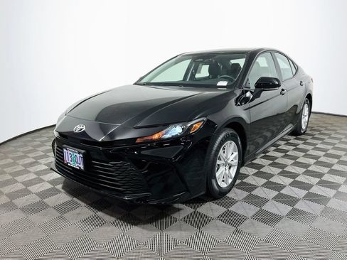 Used 2025 Toyota Camry LE w/ Convenience Package AWD/4WD image 3