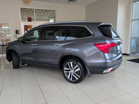 Used 2018 Honda Pilot Elite image 3
