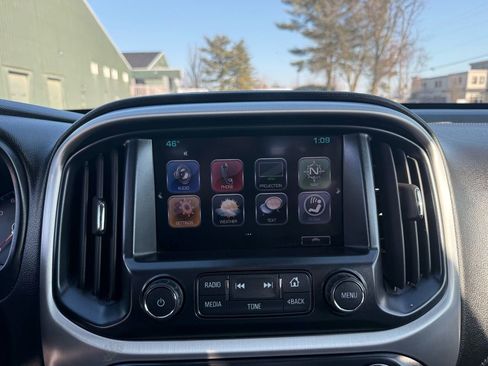 Used 2017 GMC Canyon SLT w/ Driver Alert Package image 21