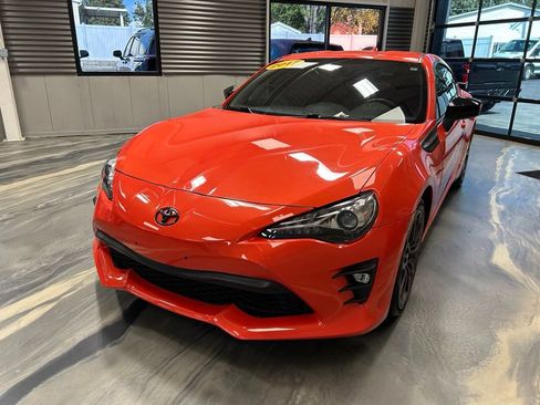 Used 2017 Toyota 86 860 Special Edition RWD image 3