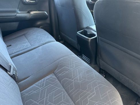 Certified 2017 Toyota Tacoma TRD Sport RWD image 31