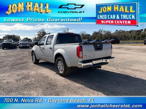 Used 2018 Nissan Frontier SV image 7