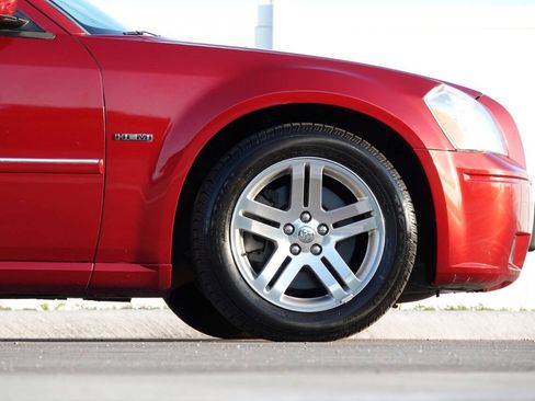 Used 2006 Dodge Magnum R/T w/ Convenience Group II RWD image 35