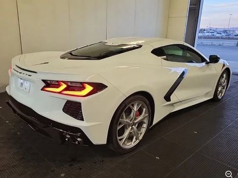 Used 2020 Chevrolet Corvette Stingray Premium Cpe w/ 3LT Preferred Equipment Group image 2