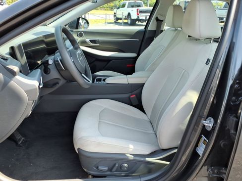 Used 2025 Hyundai Sonata SEL FWD image 3