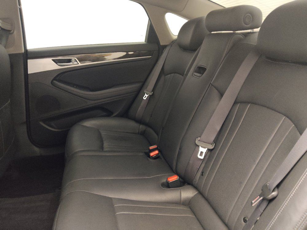Used 2018 Genesis G80 3.8 RWD image 18
