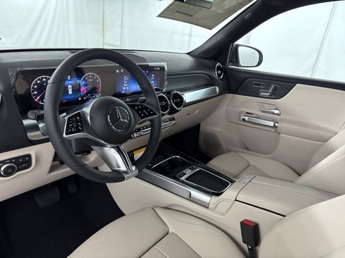 Certified 2026 Mercedes-Benz GLB 250 image 40