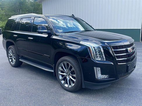 Certified 2020 Cadillac Escalade Premium Luxury w/ Escalade Sport Edition AWD/4WD image 8