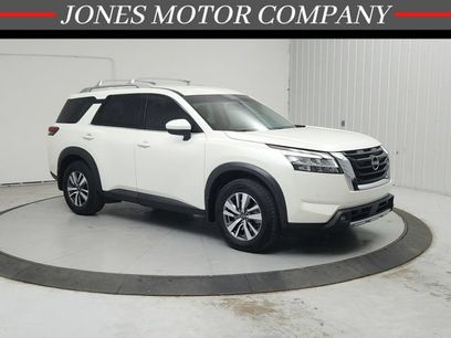 Used 2022 Nissan Pathfinder SL
