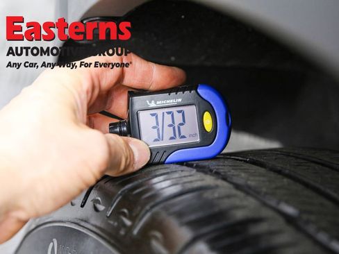 Used 2022 Lincoln Corsair Standard w/ Equipment Group 101A image 30