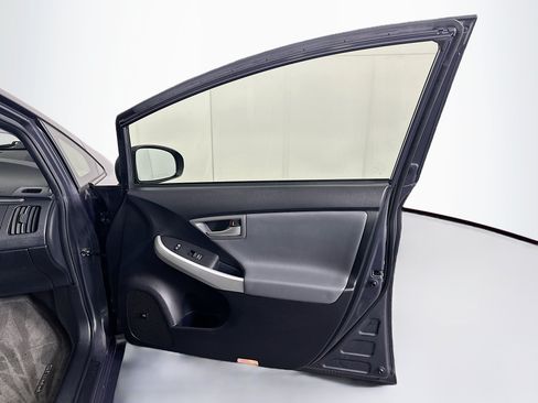 Used 2013 Toyota Prius Four FWD image 29