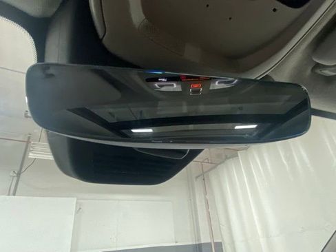 Used 2025 Volvo XC40 B5 Core image 26