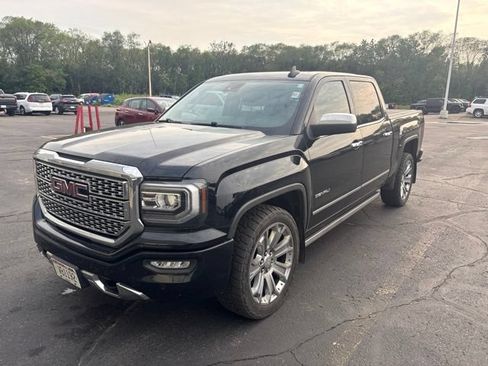 Used 2017 GMC Sierra 1500 Denali w/ Denali Ultimate Package AWD/4WD image 3