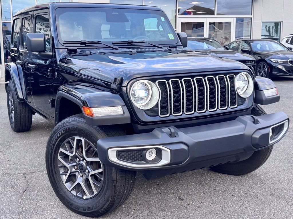 Used 2026 Jeep Wrangler Unlimited Sahara AWD/4WD image 1