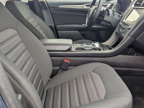 Used 2018 Ford Fusion SE w/ Fusion SE Technology Package image 25